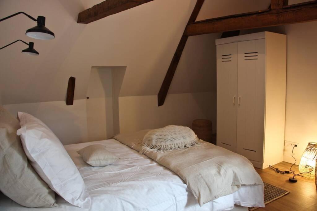 Montreuil  A Stylish Apartment In The Centre Of Town מראה חיצוני תמונה
